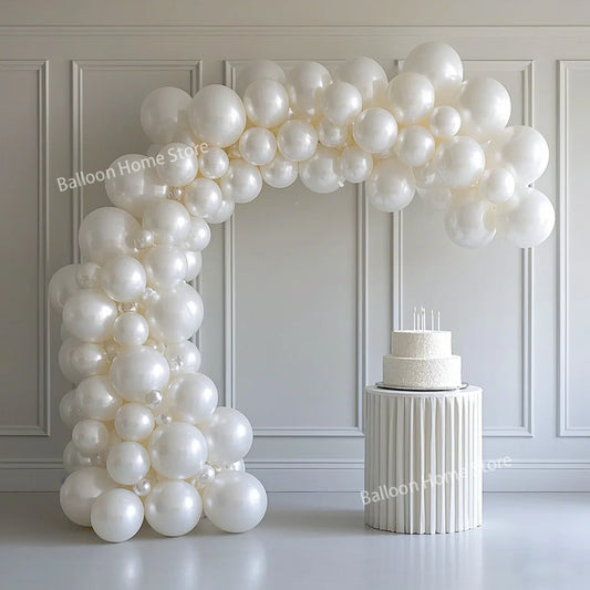 Paarlemoer witte ballonen